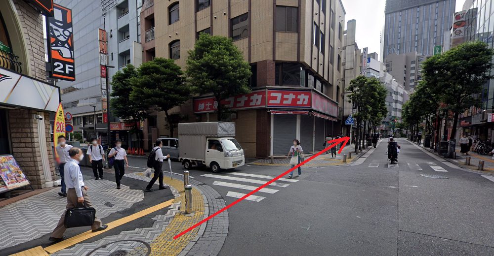 ライザップゴルフ川崎店 一つ目の交差点 コナカ