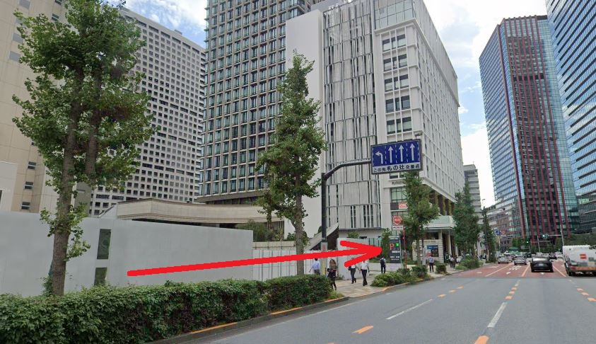 ライザップゴルフ三田店 高いビルに近づく