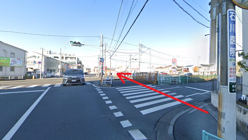 ライザップゴルフ南越谷店 交差点を直進