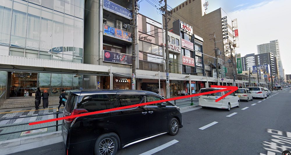 ライザップゴルフ天王寺 商店街を直進