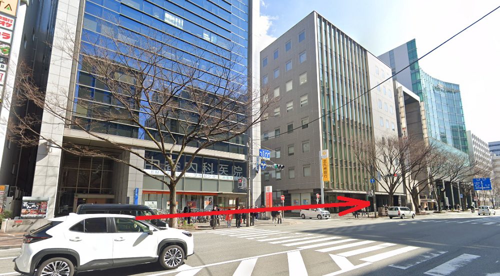 ライザップゴルフ博多店 交差点を直進