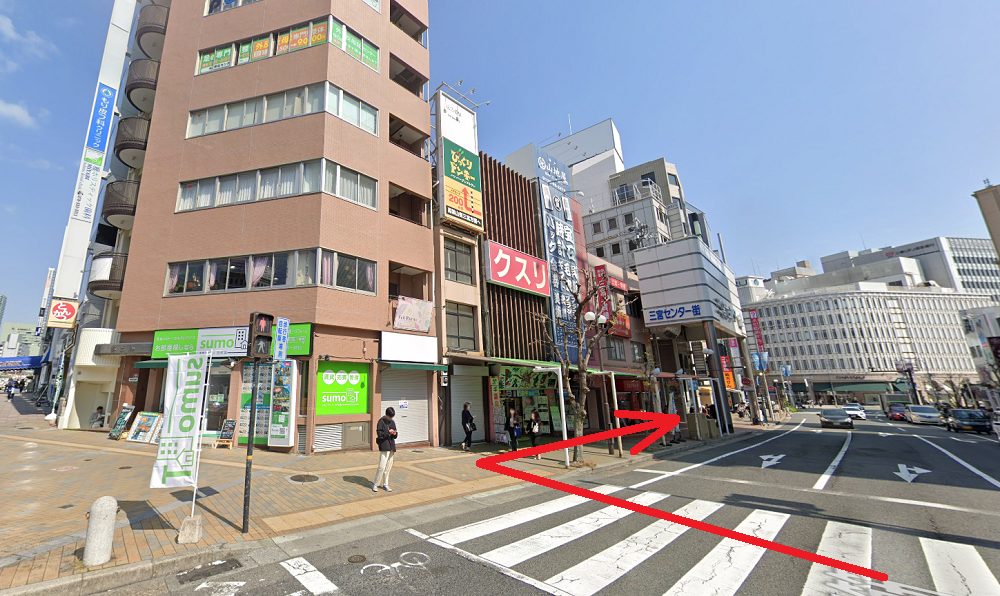 ライザップゴルフ神戸店 鯉川筋を直進