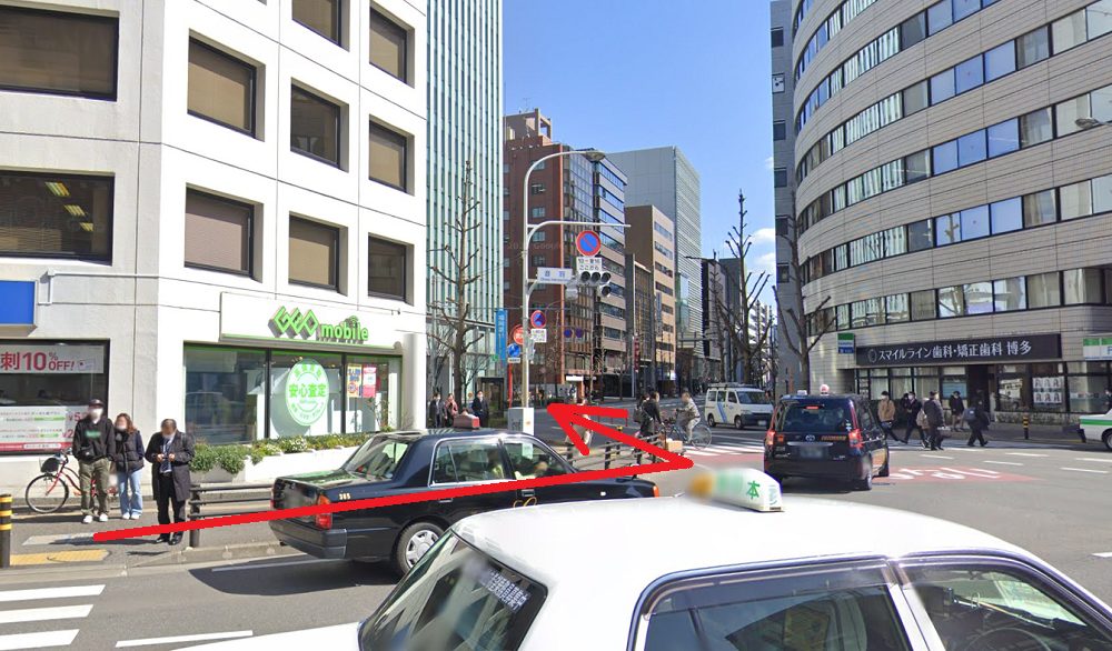 ライザップゴルフ博多店 筑紫通り交差点を左折