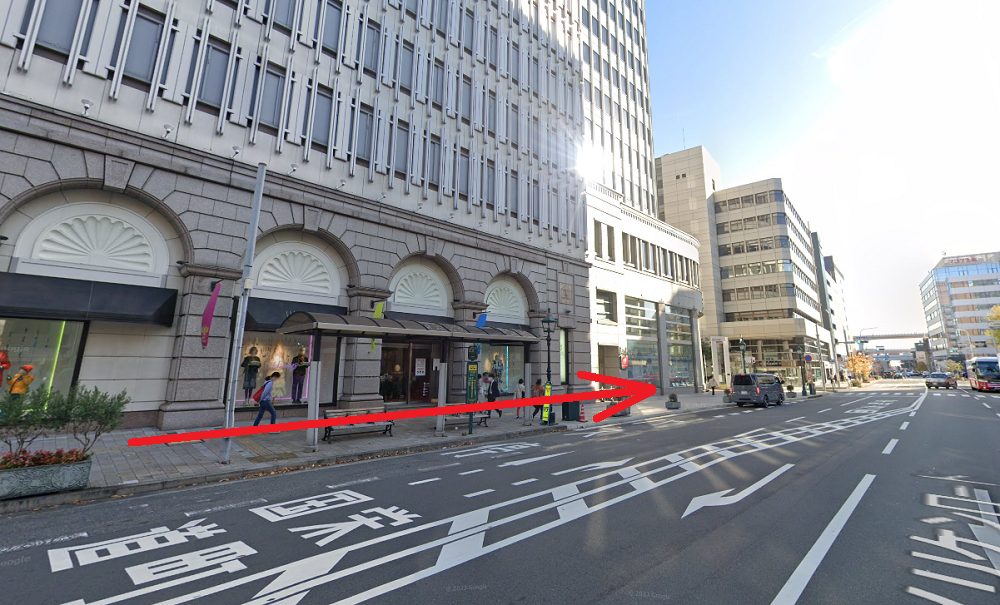 ライザップゴルフ神戸店 メリケンロードを直進